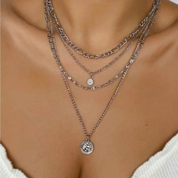 Silver 1pc Minimalist Disc Coin Layered Necklace - Picture 2 of 2